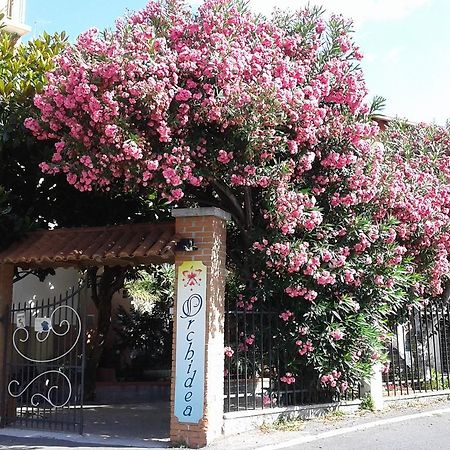 Orchidea Residence Hotel Finale Ligure Exterior photo